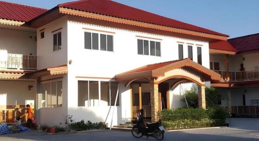 The Aam Resort Bang Sare Exterior foto